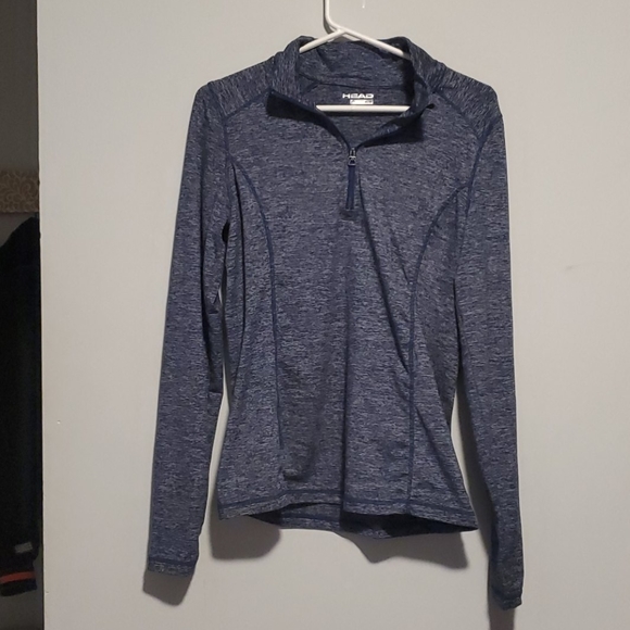 💫 2/$30 • Athletic top - Picture 1 of 4